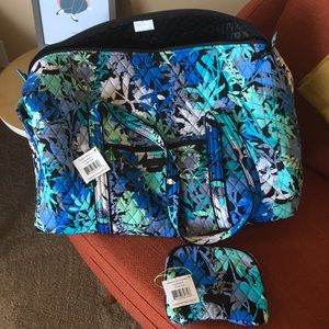 Vera Bradley Camofloral set *Brand new with tags!*